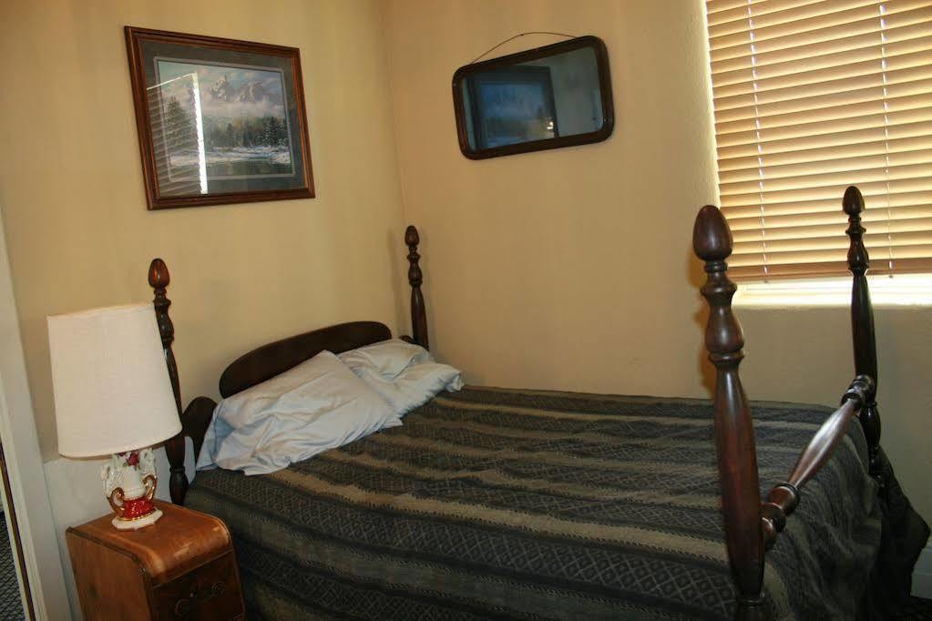 Steam Train Hotel Antonito Екстериор снимка